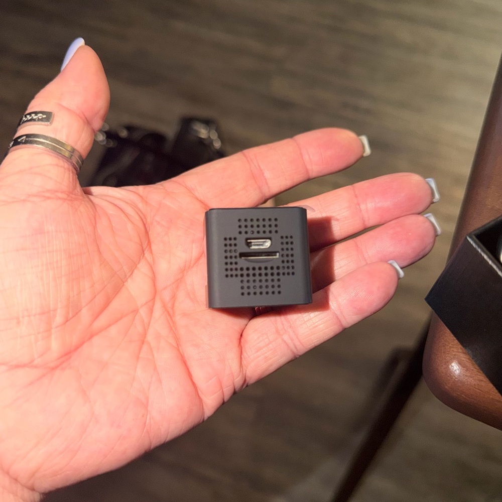 Compact Black Mini Camera - Picture 4 of 8
